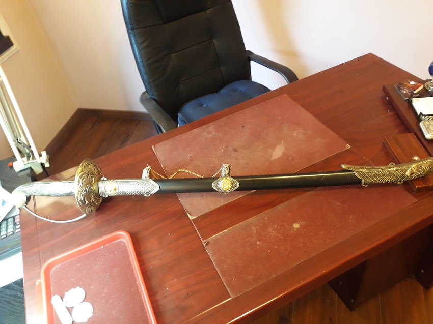 Replika Napoleonovog mača teži čak nekoliko kilograma