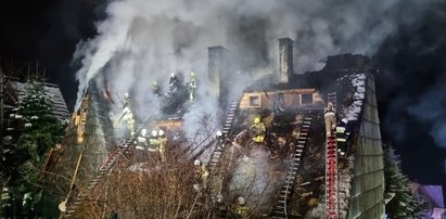 Wielki pożar pensjonatu w Bukowinie Tatrzańskiej. Ogień trudny do ugaszenia