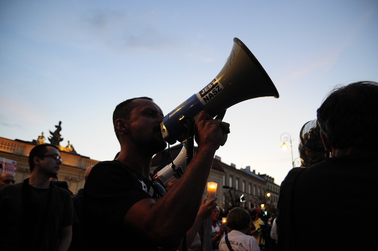 Protest pod Pałacem Prezydenckim, fot. Maciek Suchorabski