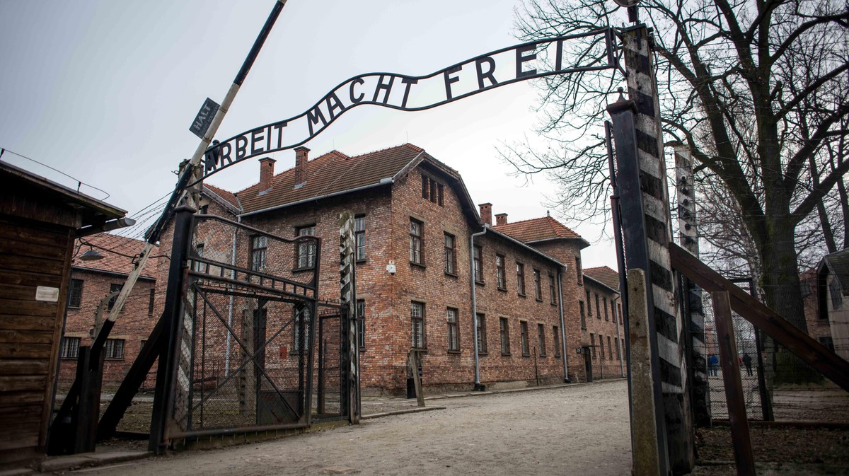 Policjant opublikował w sieci nazistowskie hasło. Zaskakujący wyrok sądu