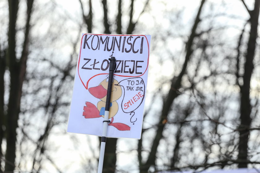 Demonstracje KOD w całej Polsce.  Obywatele mówią "dość"!