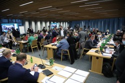 Burzliwe posiedzenie komisji w sprawie "lex Czarnek". "Co tam, kur..."