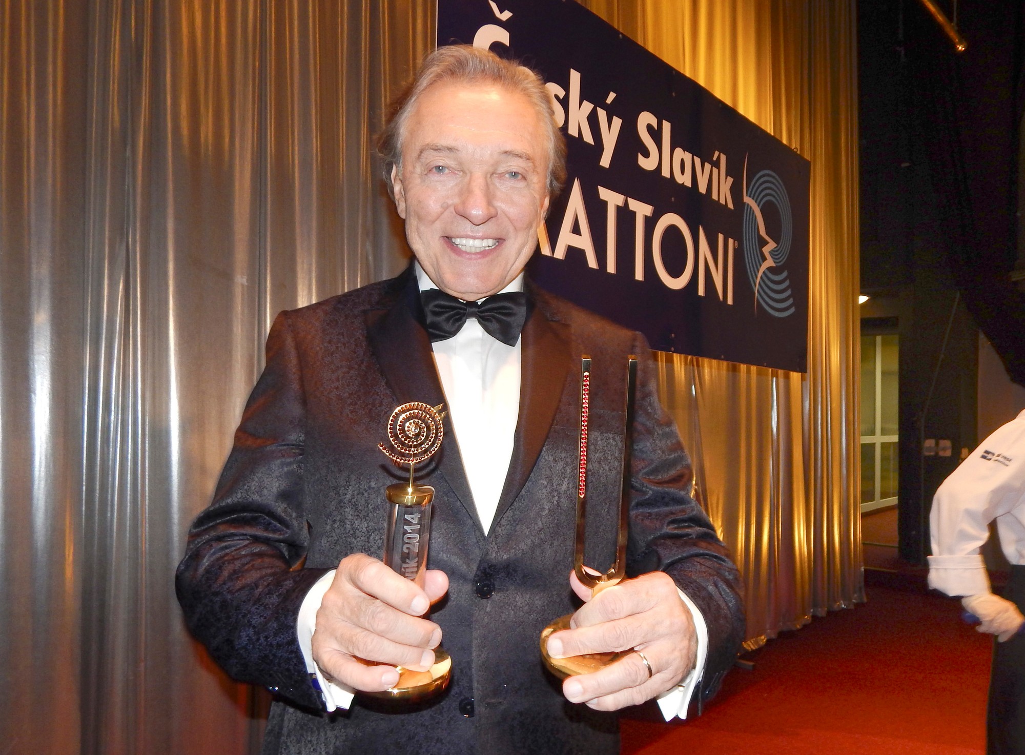 Český spevák Karel Gott.