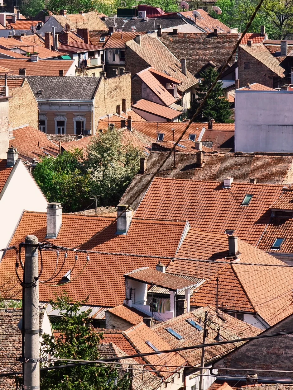 Pogled s Gardoša na zemunske krovove.