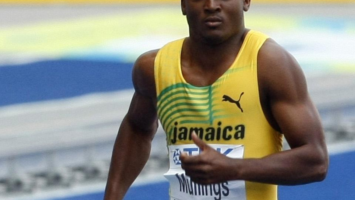 Lekkoatletyczny mistrz świata w sztafecie 4x100 m Jamajczyk Steve Mullings potwierdził, że w jego organizmie wykryto zabronioną substancję. Sprinterowi grozi dożywotnia dyskwalifikacja, bo na stosowaniu środków dopingujących został przyłapany też w 2004 roku.