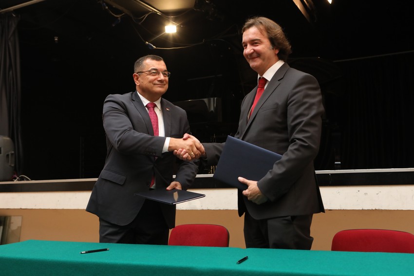 Pokrajinski sekretar za visokoobrazovanje Zoran Milošević i dekan Akademije umetnosti Siniša Bokan