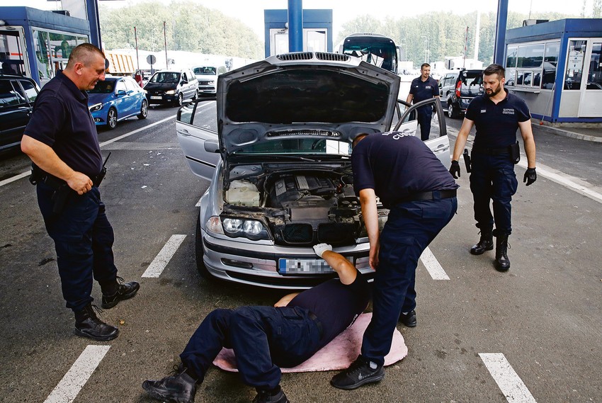 Keš često kriju u šupljinama automobila