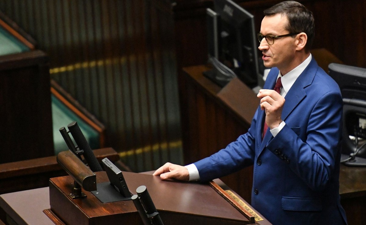 Premier Mateusz Morawiecki na mównicy sejmowej. Sejm rozpatruje rządowy projekt ws. zaostrzenia kar za pedofilię