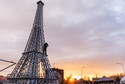 Netflix zamienił rybnicką wieża Eiffla w prawdziwy Paryż.