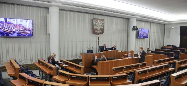 Senacka wojna o ustawę ratyfikacyjną. Grodzki: Preambuła jest zgodna z prawem