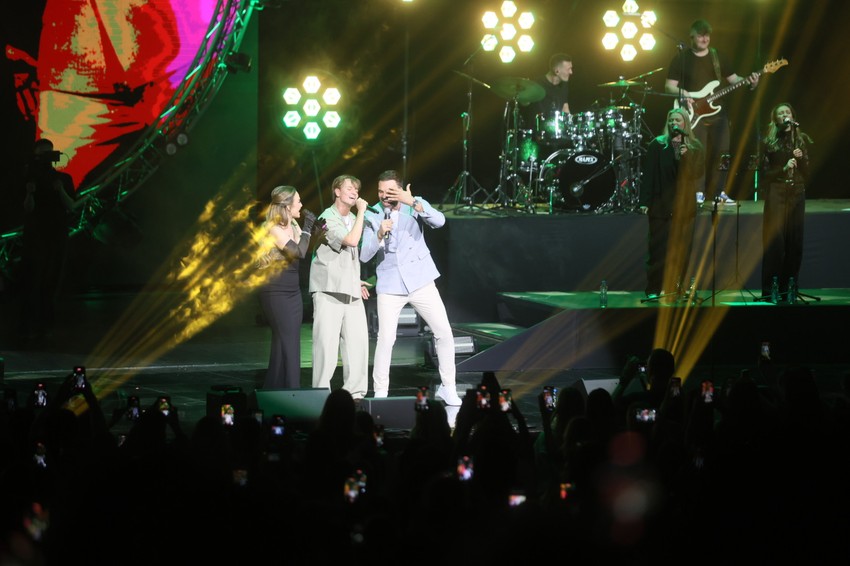 Jelena Tomašević i Ivan Bosiljčić na sceni sa Jakovom Jozinovićem