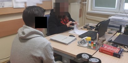 Kobiety pokłóciły się o telefon komórkowy. Jedna nie wytrzymała. W ruch poszedł młotek...