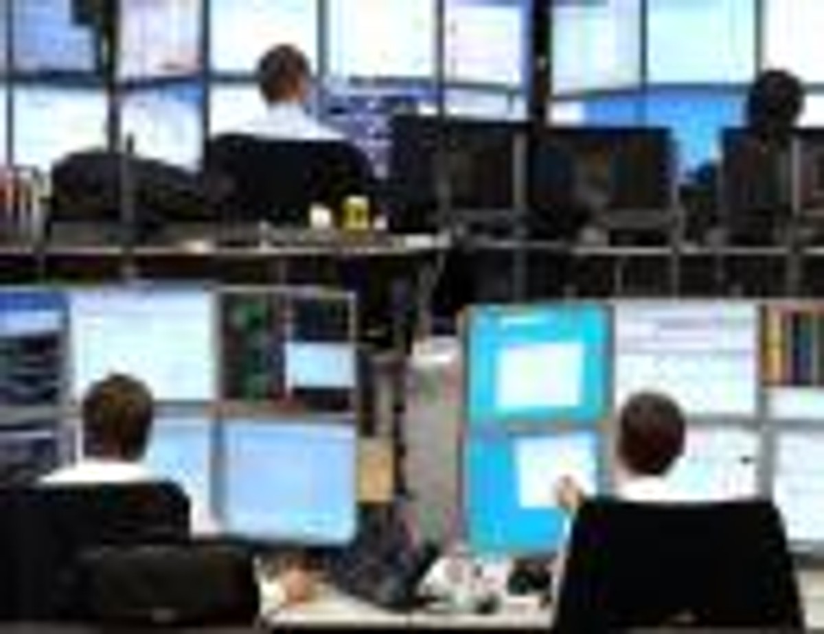 Europejskie indeksy zakończyły środową sesję spadkami głównych indeksów. Najmocniej tracił francuski CAC40 - spadł na zamknięciu notowań o 1,30 proc.