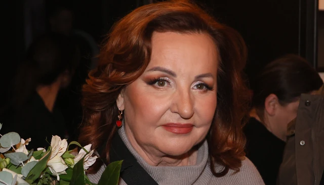 Tužila je za uvredu časti, a onda se pred sudijom PRAVILA DA JE NE POZNAJE! Pevačica CRNO NA BELO o ANI BEKUTI, javnost šokirali detalji: "ISKORIŠĆAVALA NAS JE"