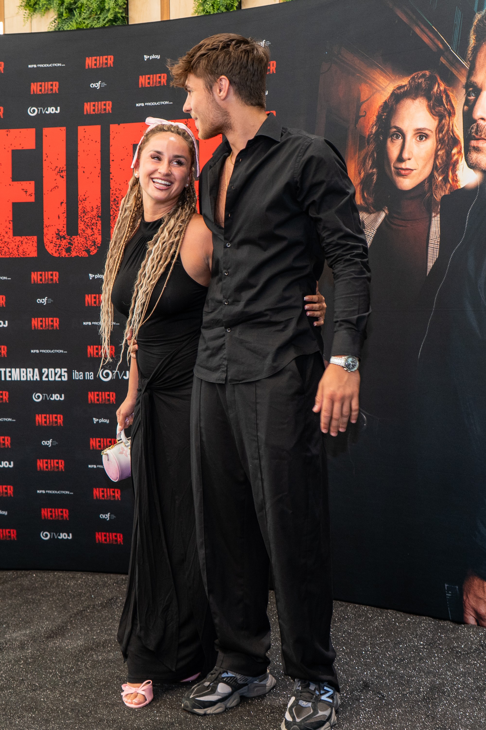 Premiéra krimi seriálu NEUER - Cynthia Tóthová a Juraj Kočí.