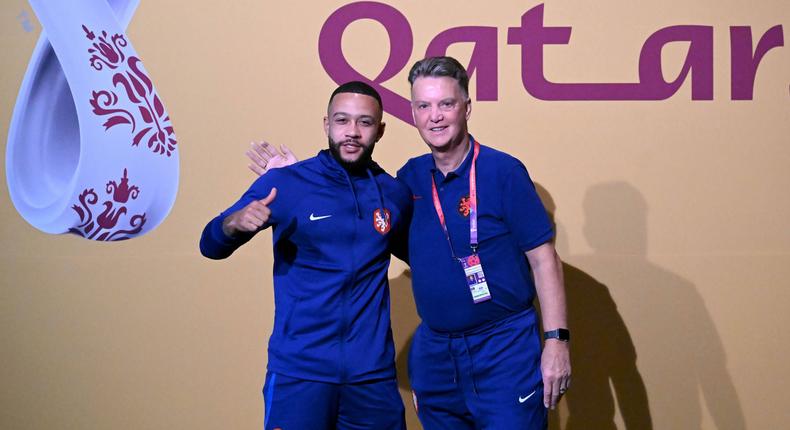 Louis van Gaal and Memphis Depay are on the best terms now unlike at Manchester United (Matthias Koch)