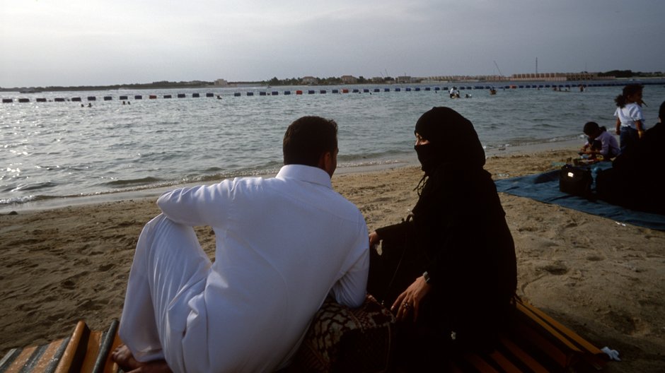 Singielki, wdowy i rozwódki w Arabii Saudyjskiej mogą zamieszkać samodzielnie. Fot. Reza/Getty Images