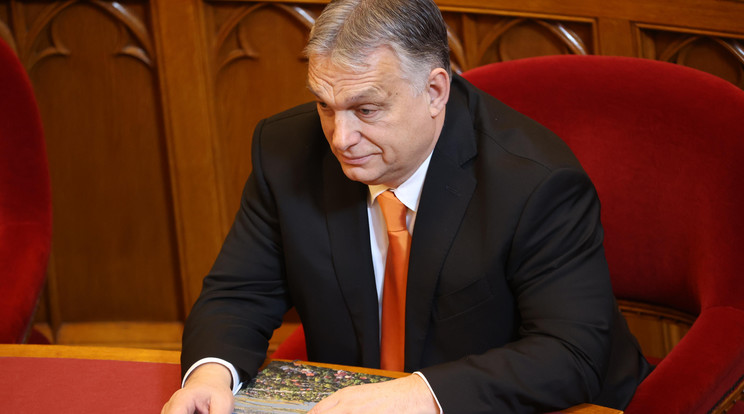 Egyelőre csak 52 millió érkezett meg, az Orbán Viktor által várt 1 milliárd helyett. / Fotó: Ringier archív