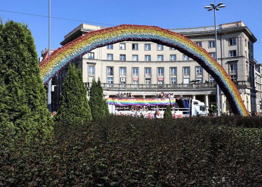 Tęcza na placu Zbawiciela 