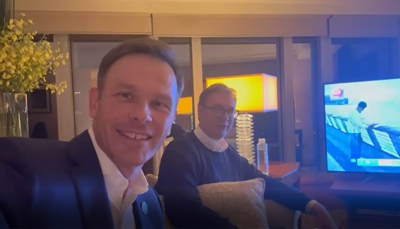 Aleksandar Vučić i Siniša Mali u Kini čekaju odlučujuću utakmicu Srbija