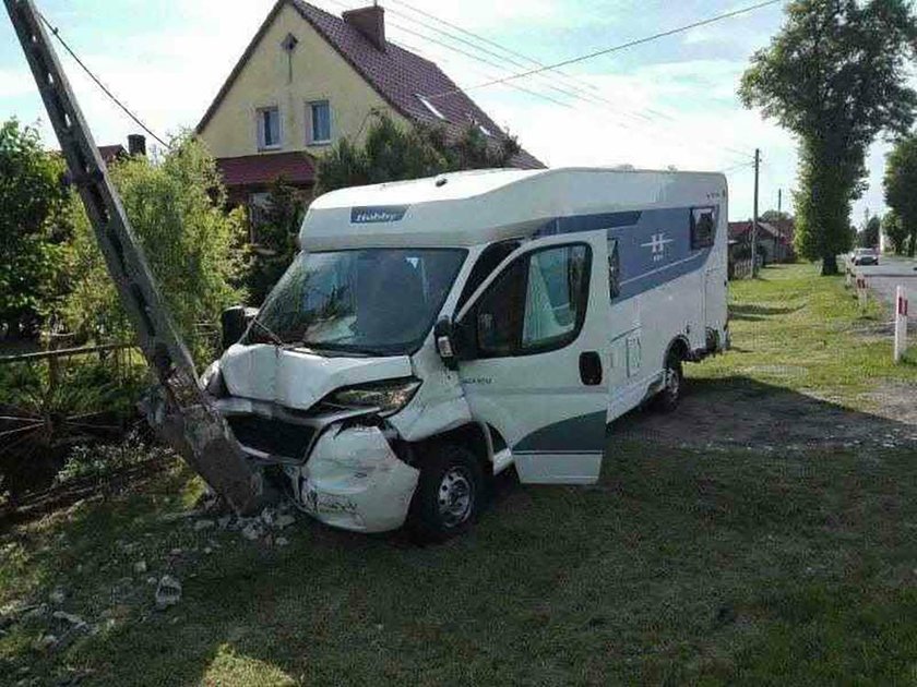 Policyjny pościg w Lubuskiem. Kamper taranował samochody