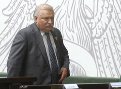 Wałęsa zafascynowany komórkami Rydzyka