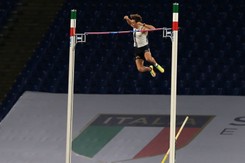 Duplantis znów to zrobił. Jest nowy REKORD ŚWIATA [WIDEO]