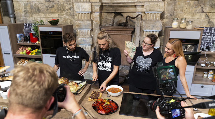 Elstartolt a Kristóf’s Kitchen in The Studios című vegán főzős talkshow