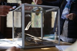 RTBF o wyborach we Francji: W pierwszych godzinach na czoło wysunął się Macron