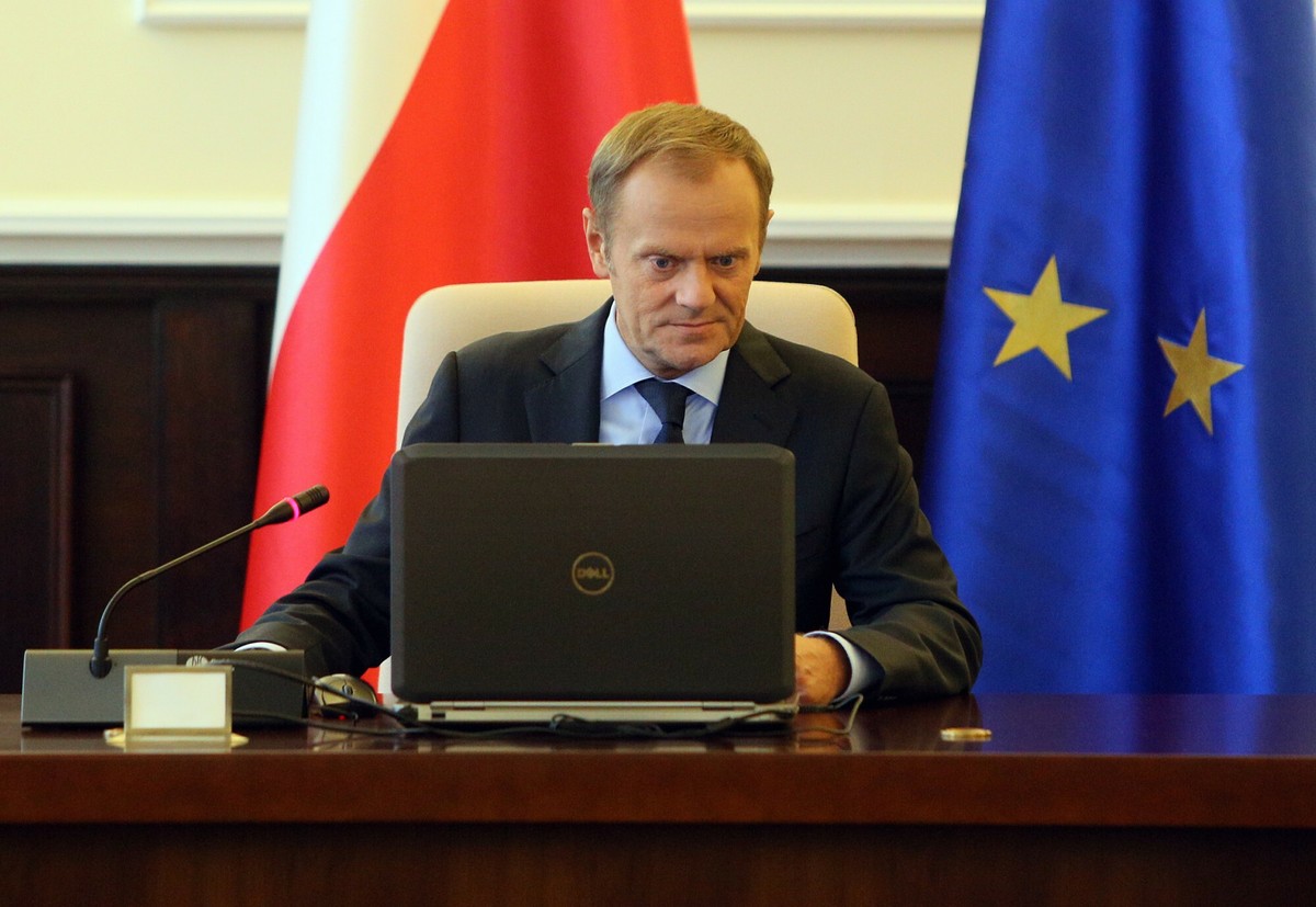 Donald Tusk: atak trwa. Pisze o grupie rosyjskich hakerów