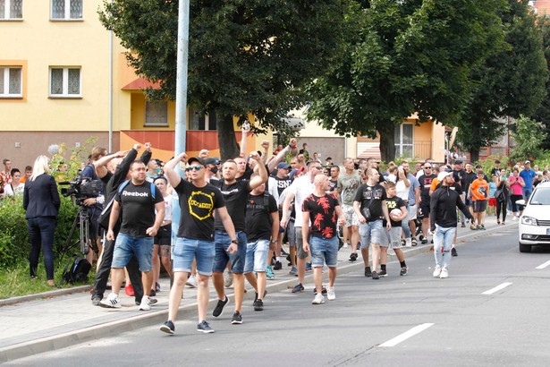 Protest pod komendą policji w Lubinie