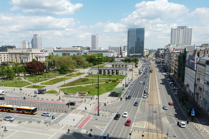 Sondaż: Polacy mówią "tak" zwężaniu jezdni w miastach