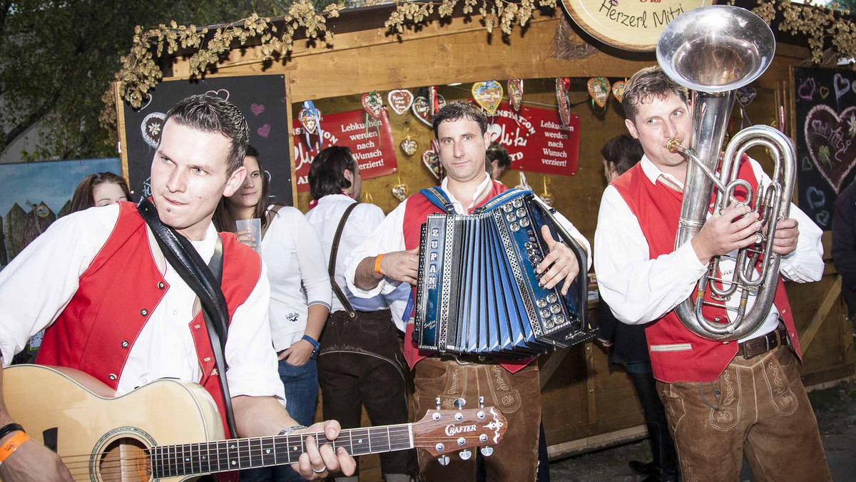 Od 19 września do 6 października 2013 r. festiwal Wiesn-Fest po raz trzeci rozbił namioty na polu Kaiserwiese w wiedeńskim parku Prater. Austriackie piwo, rodzime smakołyki, dużo muzyki i tradycyjne stroje zapewnią dobry nastrój i niezapomnianą atmosferę.