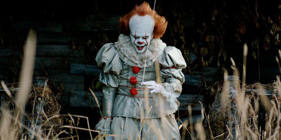 Pennywise z "To", reż. Andres Muschietti, 2017 r.