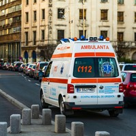 Beomlott egy iskola mennyezete: négy diák megsérült