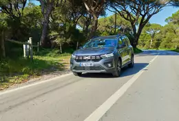 Dacia Jogger Hybrid. Już wiemy, jak jeździ pierwsza hybryda marki