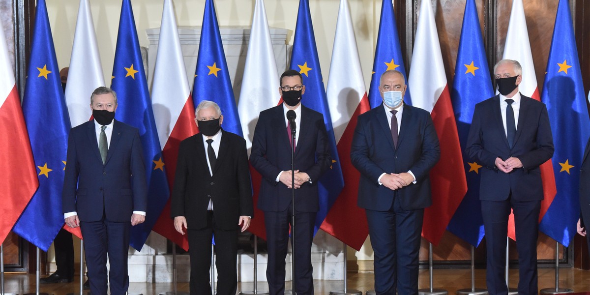 Na zdjęciu od lewej: Piotr Gliński, Jarosław Kaczyński, Mateusz Morawiecki, Jacek Sasin i Jarosław Gowin.