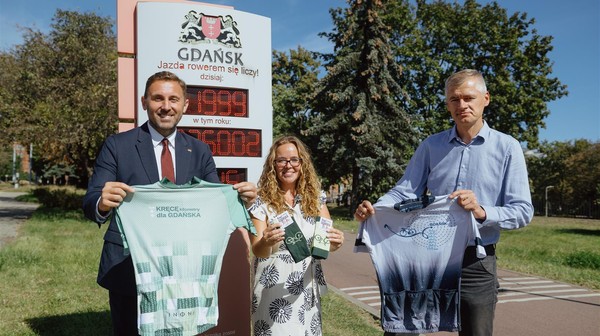 Nie ma lepszej promocji zdrowego, ekologicznego stylu życia, niż zachęcanie ludzi do zmiany nawyków transportowych i przekonanie kierowców oraz pasażerów komunikacji do korzystania z roweru w mieście