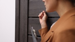 kontrole abonamentu rtv 2026. poczta polska rusza w teren. czy musisz wpuścić kontrolera i co ze smartfonem?