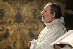 'Nie' dla ks. Isakowicza-Zalewskiego w komisji ds. pedofilii. 'PiS musiał odwdzięczyć się Kościołowi'