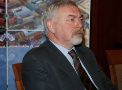 Oto najlepiej zarabiający prezydenci. Pensja nie tylko z ratusza