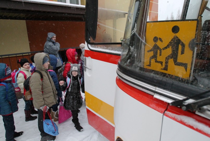 Dzieci ewakuowane z Donbasu mieszkają z rodzicami w ośrodkach w Łańsku i Rybakach.