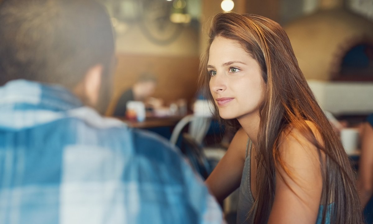 Tych trzech pytań nigdy nie zadawaj na pierwszej randce. Do drugiej wtedy nie dojdzie