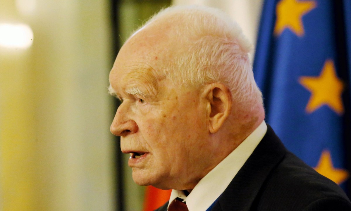 Profesor Adam Strzembosz