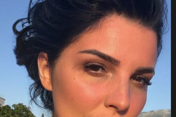 MILENA POPOVIĆ BEZ TRUNKE ŠMINKE Opalila selfi sa plaže, ovako izgleda u skroz prirodnom izdanju - MREŽE SE USIJALE