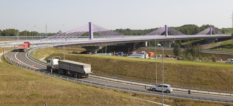 Mszana - Most na odcinku autostrady A1 w kierunku Czech (4) - fot.(mgo) PAP/Andrzej Grygiel