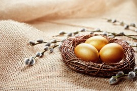 ZLATNA JAJA privlače sreću i bogatstvo: Za farbanje vam je potreban samo OVAJ začin