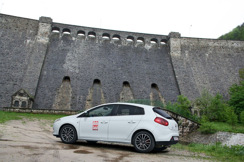 Nie sprawia kłopotów, ale idealny nie jest: Fiat Bravo 2.0 MultiJet w teście na dystansie 50 tys. km