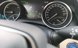 Fiskus domaga się dwukrotnie wyższej akcyzy od firm z autem hybrydowym