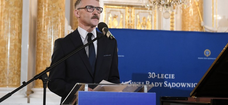 KRS nie mogła odwołać przewodniczącego Mazura? I Prezes SN wchodzi do gry